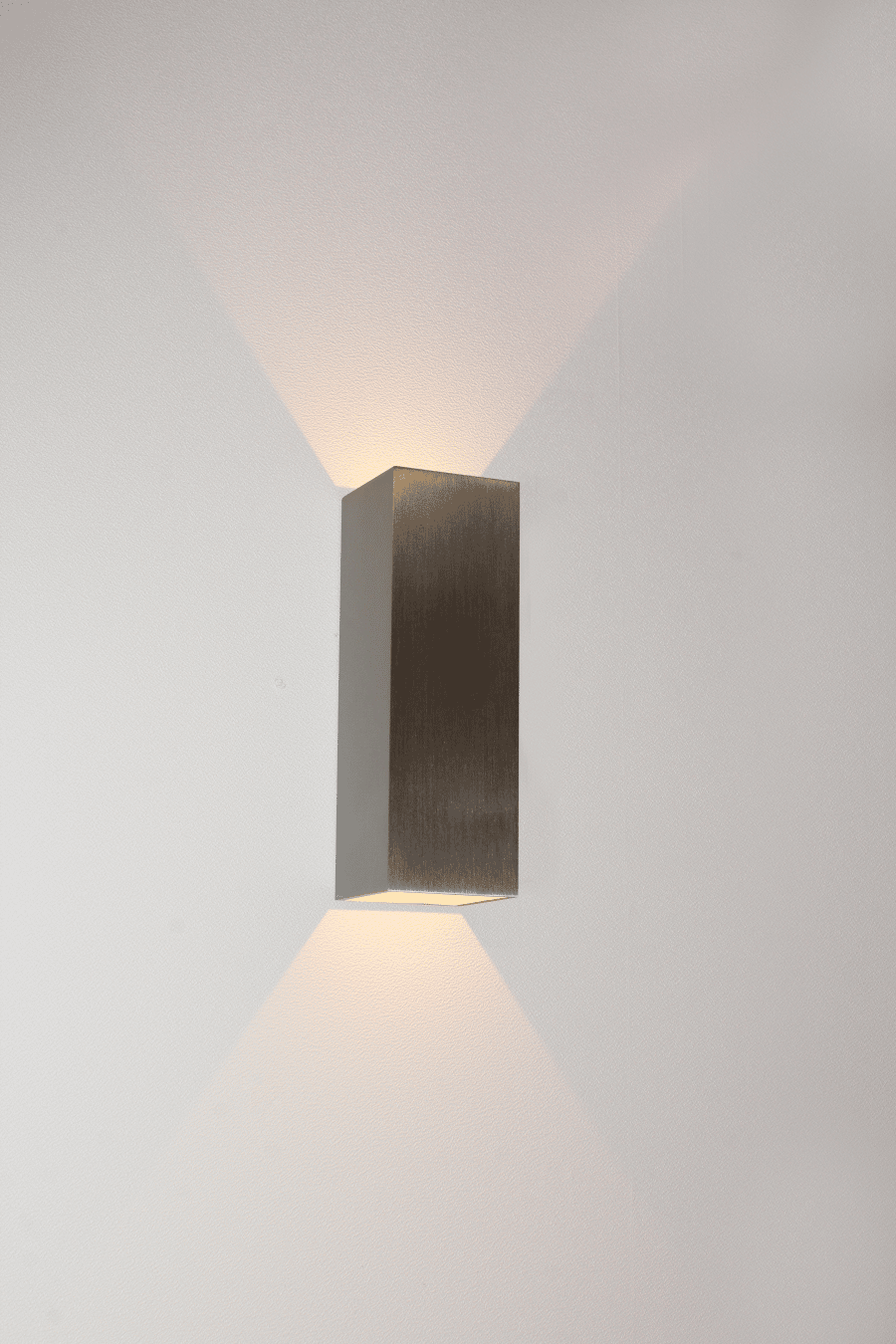 Buitenlamp Vegas klein 150 aluminium wandlamp up-down artdelight tuinextra
