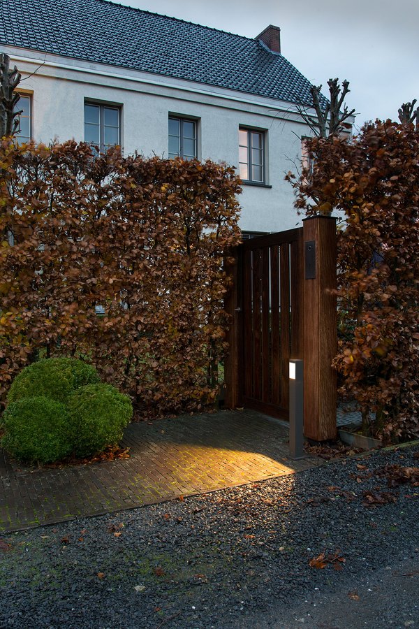 Wever & Ducré LINUS 3.0 tuinlamp buiten in gebruik - sfeerfoto Tuinextra buitenverlichting