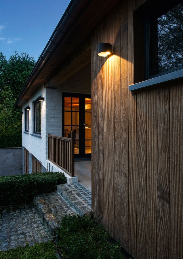 Wever & Ducré RAY 2.0 wandlamp buiten in gebruik - sfeerfoto Tuinextra buitenverlichting