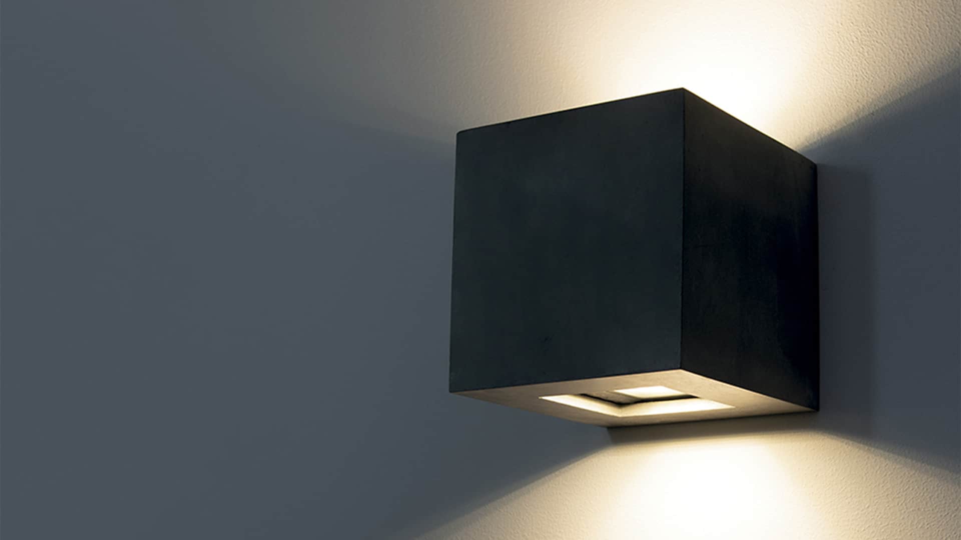 Scubo 9010 wandlamp 1092 – sfeerfoto buitenlamp | Tuinextra